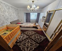 Satılır Köhnə Tikili Azadlıq m., 8-ci mikrorayon, Binəqədi r. Satılır Köhnə Tikili Azadlıq m., 8-ci mikrorayon, Binəqədi r.