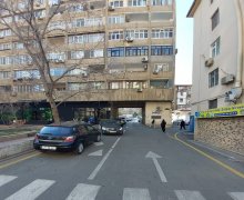 Satılır Köhnə Tikili Elmlər akademiyası m., Yasamal r.