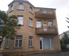Kirayə (aylıq) Həyət evi/villa Badamdar qəs., Səbail r. Kirayə (aylıq) Həyət evi/villa Badamdar qəs., Səbail r.