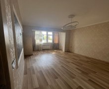 Satılır Köhnə Tikili Memar Əcəmi m., 5-ci mikrorayon, Nəsimi r.