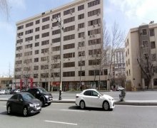 Satılır Köhnə Tikili Elmlər akademiyası m., Yasamal r.