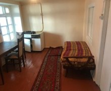 Kirayə (aylıq) Həyət evi/villa Elmlər akademiyası m., Yasamal qəs., Bakı Dövlət Universiteti, Yasamal r.