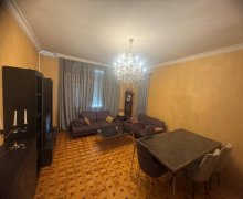 Satılır Yeni Tikili Elmlər akademiyası m., Yasamal qəs., Yasamal r.