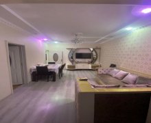 Satılır Köhnə Tikili Azadlıq m., 7-ci mikrorayon, Binəqədi r.