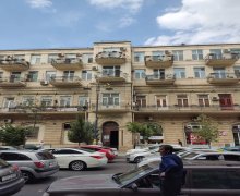 Satılır Köhnə Tikili 28 May m., Nəsimi r.