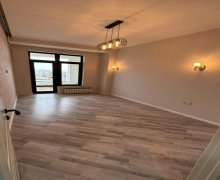 Satılır Yeni Tikili Memar Əcəmi m., 5-ci mikrorayon, Nəsimi r.