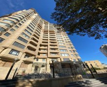 Satılır Yeni Tikili Elmlər akademiyası m., Yasamal r.