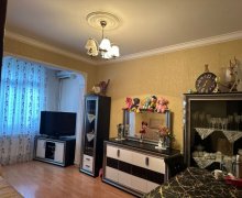 Satılır Köhnə Tikili Memar Əcəmi m., 3-cü mikrorayon, Nəsimi r.