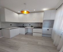 Satılır Yeni Tikili İnşaatçılar m., Yeni Yasamal qəs., Yasamal r.