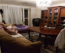 Satılır Köhnə Tikili Bakıxanov qəs., Sabunçu r. Satılır Köhnə Tikili Bakıxanov qəs., Sabunçu r.