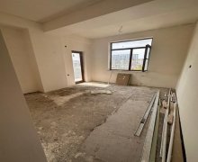 Satılır Yeni Tikili 8-ci mikrorayon, Binəqədi r.