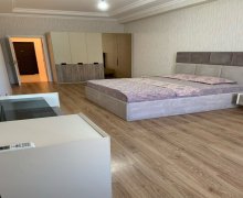 qara qarayevde satilan evler Qara Qarayev m., Nizami r.