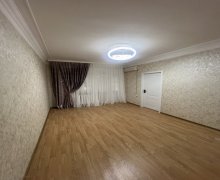 Satılır Köhnə Tikili Dərnəgül m., 7-ci mikrorayon, Binəqədi r.