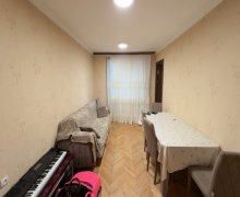 Satılır Köhnə Tikili İnşaatçılar m., Yasamal r.