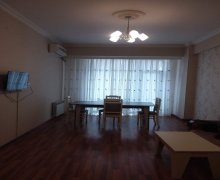 Kirayə (aylıq) Yeni Tikili Bayıl qəs., Səbail r. Kirayə (aylıq) Yeni Tikili Bayıl qəs., Səbail r.