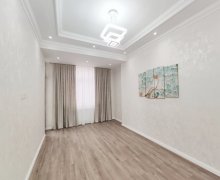 qara qarayevde satilan evler Qara Qarayev m., Nizami r.