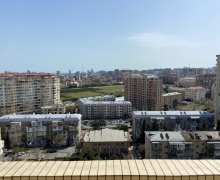 Satılır Yeni Tikili Azadlıq m., 8-ci mikrorayon, Binəqədi r.