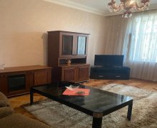 iceri seherde aylıq kiraye evler İçərişəhər m., Səbail r.