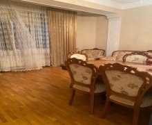 Satılır Yeni Tikili Elmlər akademiyası m., Yasamal qəs., Yasamal r.