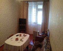 Satılır Köhnə Tikili Azadlıq m., 8-ci mikrorayon, Binəqədi r.