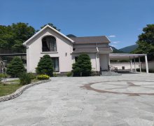Kirayə (günlük) Həyət evi/villa Qax ş. Kirayə (günlük) Həyət evi/villa Qax ş.