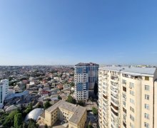 Satılır Yeni Tikili Azadlıq m., 8-ci mikrorayon, Binəqədi r.