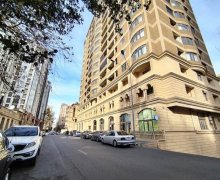 Satılır Yeni Tikili Elmlər akademiyası m., Yasamal r.