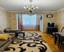 Satılır Köhnə Tikili Xalqlar dostluğu m., 8-ci kilometr, Nizami r.