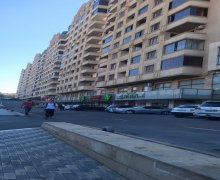 Satılır Yeni Tikili Yeni Günəşli qəs., Suraxanı r.