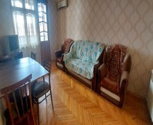 Satılır Köhnə Tikili Neftçilər m., 8-ci kilometr, Nizami r.