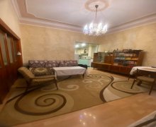 Satılır Köhnə Tikili Nizami m., Yasamal r.