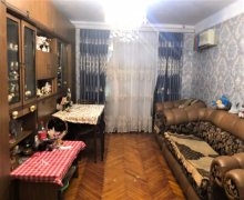 Satılır Köhnə Tikili Azadlıq m., 8-ci mikrorayon, Binəqədi r.