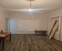 Satılır Köhnə Tikili Azadlıq m., 8-ci mikrorayon, Binəqədi r.