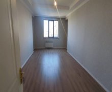 Satılır Yeni Tikili Suraxanı r.