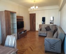 Satılır Köhnə Tikili Elmlər akademiyası m., Yasamal r.