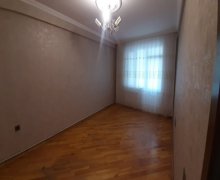 Satılır Yeni Tikili İnşaatçılar m., Yeni Yasamal qəs., Yasamal r.