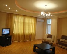 Kirayə (günlük) Yeni Tikili 28 May m., Nəsimi r.