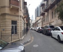 250 azn aylıq Köhnə Tikili İçərişəhər m., Səbail r.