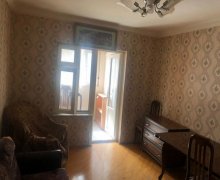 Satılır Köhnə Tikili Neftçilər m., Bakıxanov qəs., Sabunçu r.