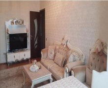 Satılır Köhnə Tikili Azadlıq m., 8-ci mikrorayon, Binəqədi r.