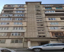 Satılır Köhnə Tikili Azadlıq m., 7-ci mikrorayon, Binəqədi r. Satılır Köhnə Tikili Azadlıq m., 7-ci mikrorayon, Binəqədi r.