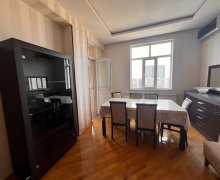 Satılır Yeni Tikili İnşaatçılar m., 9-cu mikrorayon, Binəqədi r.