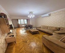 Satılır Köhnə Tikili Gənclik m., Gənclik Mall, Nərimanov r.