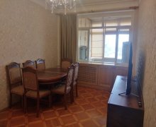 Satılır Köhnə Tikili Xalqlar dostluğu m., 8-ci kilometr, Nizami r.