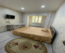 Satılır Köhnə Tikili Azadlıq m., 8-ci mikrorayon, Binəqədi r.
