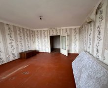 Satılır Köhnə Tikili Nəsimi m., 6-cı mikrorayon, Binəqədi r.