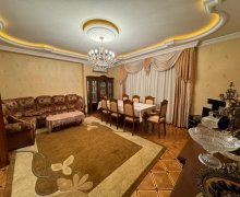 Satılır Yeni Tikili Azadlıq m., 8-ci mikrorayon, Binəqədi r.