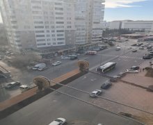 Satılır Köhnə Tikili Memar Əcəmi m., 9-cu mikrorayon, Binəqədi r.