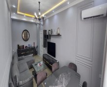 Satılır Yeni Tikili Azadlıq m., 8-ci mikrorayon, Binəqədi r.