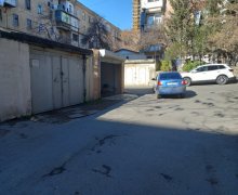 Satılır Qaraj 28 May m., Nəsimi r.